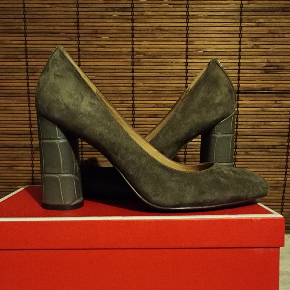 Coach Ophelia Suede, embossed croc heel, US W8M, Feathered GRY/TEAK